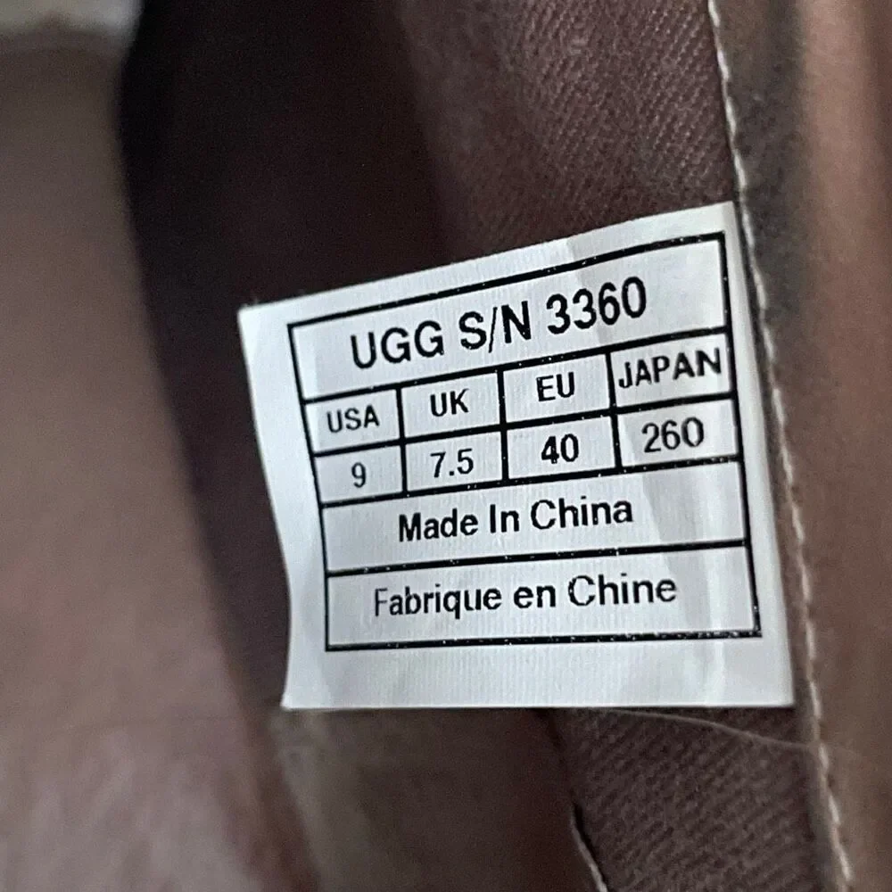 UGG Lynnea Studs clog bootie women’s shoe size 9